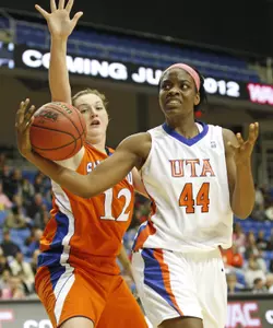 Desherra Nwanguma gabbed nine rebounds for the Mavericks against the Bearkats