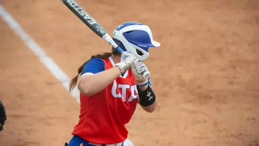 Softball Earns First SBC Sweep in 10-6 Win
