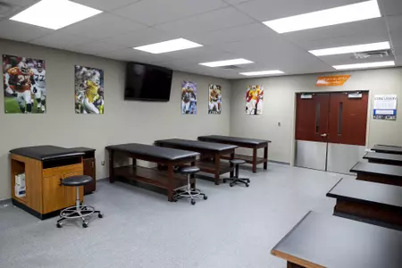 KNOXVILLE, TN - DECEMBER 20, 2018 -  William T. Youmans Athletic Training Room in Neyland Stadium in Knoxville, TN. Photo By Andrew Ferguson/Tennessee Athletics