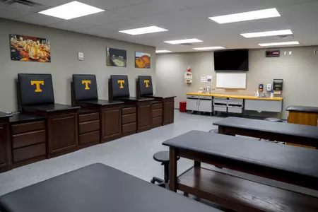 KNOXVILLE, TN - DECEMBER 20, 2018 -  William T. Youmans Athletic Training Room in Neyland Stadium in Knoxville, TN. Photo By Andrew Ferguson/Tennessee Athletics