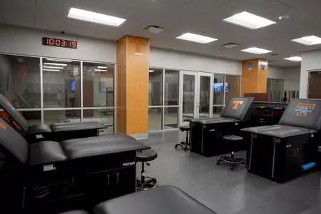 KNOXVILLE, TN - DECEMBER 20, 2018 -  Athletic Training room in Thompson-Boling Arena in Knoxville, TN. Photo By Andrew Ferguson/Tennessee Athletics