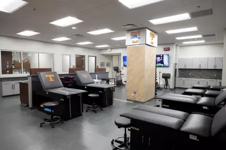 KNOXVILLE, TN - DECEMBER 20, 2018 -  Athletic Training room in Thompson-Boling Arena in Knoxville, TN. Photo By Andrew Ferguson/Tennessee Athletics
