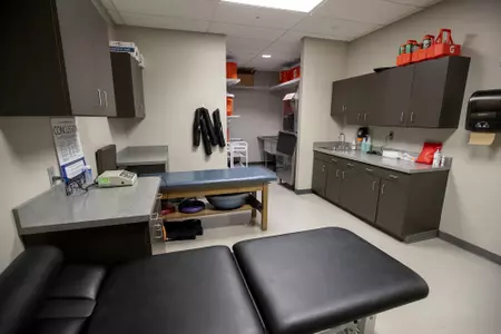 KNOXVILLE, TN - DECEMBER 20, 2018 -  Athletic Training room in in the Joan Cronan Volleyball Center Knoxville, TN. Photo By Andrew Ferguson/Tennessee Athletics