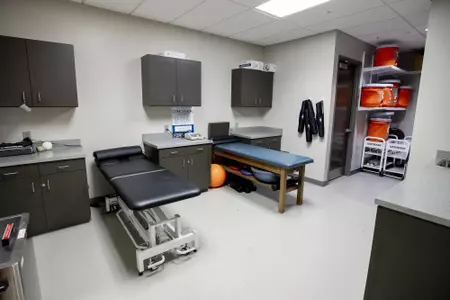 KNOXVILLE, TN - DECEMBER 20, 2018 -  Athletic Training room in in the Joan Cronan Volleyball Center Knoxville, TN. Photo By Andrew Ferguson/Tennessee Athletics