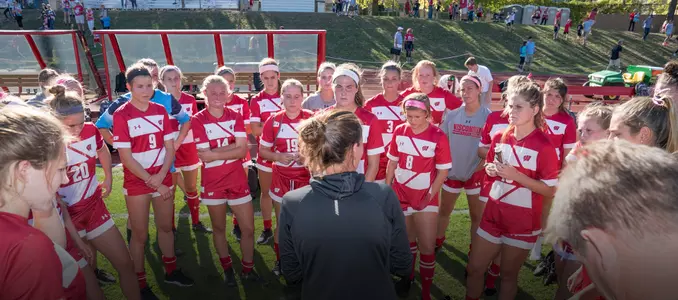 Wilkins talking to the team