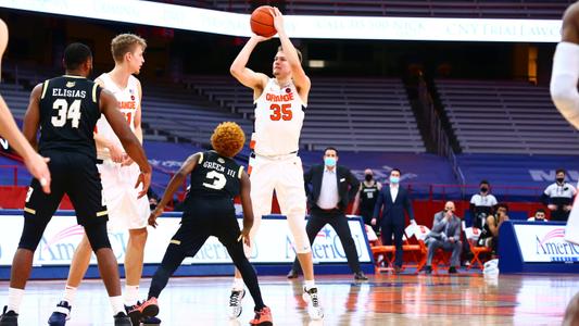 Buddy Boeheim led the Orange with 21 points against Bryant.