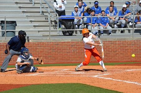 Baseball Finishes Weekend with 5-2 Win Over Rockets - Miami University  RedHawks