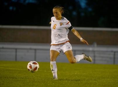 90+ Female Soccer Player In A Red Jersey Stock Photos, Pictures