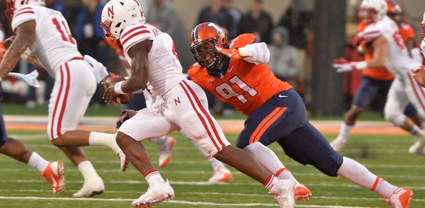 PFF ranks Illini's Dawuane Smoot the 20th-best player in college