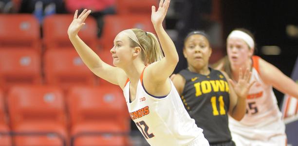 2015-16 UT Martin Women's Basketball Media Guide by UT Martin