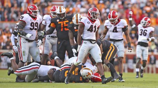 Georgia linebackers Channing Tindall and Quay Walker declare for