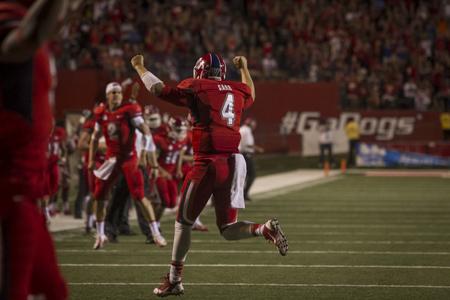 Fresno State to retire Derek Carr's jersey at Bulldogs' 2017 home opener -  Fresno State