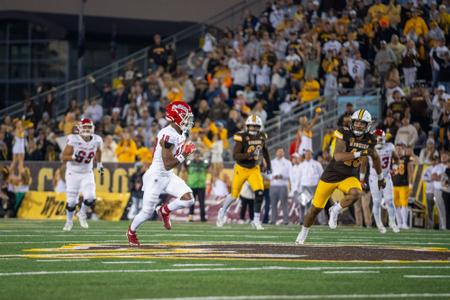 Indoor Youth Baseball Clinics Start Next Week / Wyoming Football