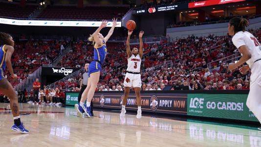 UofL WBB Senior Spotlight: Chrislyn Carr – Cardinal Sports Zone