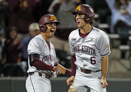 College baseball: Minnesota beats UCLA in 10 innings, makes NCAA regional  final