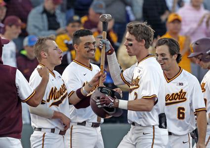 College baseball: Minnesota beats UCLA in 10 innings, makes NCAA regional  final