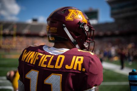 Antoine Winfield Jr.: Stats & Injury News