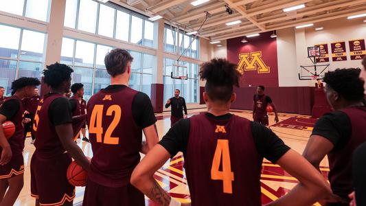 George Washington Colonials Nike Team Practice Jersey - Basketball Men's S  | SidelineSwap