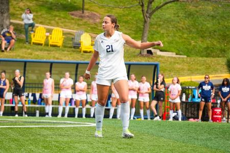 Women's Soccer Begins Conference Play on Road at Boston - Loyola