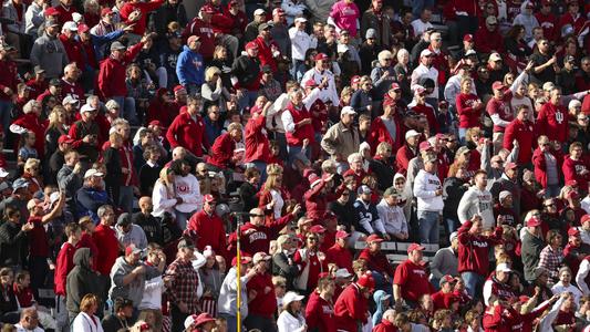 Study: Stadium beer vendors often serve the drunk and underaged