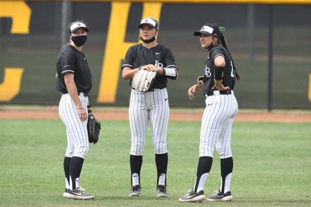 Hawaii baseball outlasts San Diego State in longest game in program history