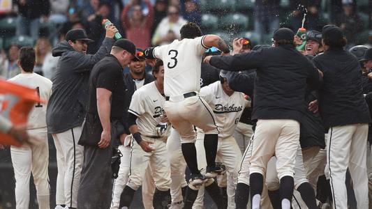 Tulowitzki earns first Gold Glove - Long Beach State University