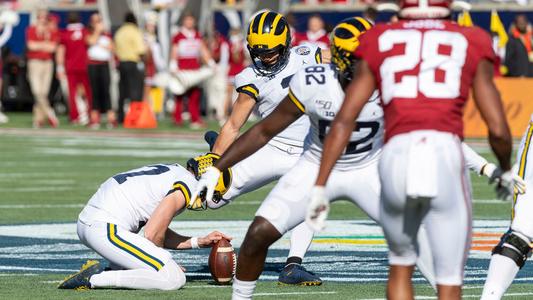 Michigan football freshman Benjamin Hall making waves this spring