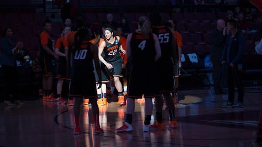 2015-16 UT Martin Women's Basketball Media Guide by UT Martin