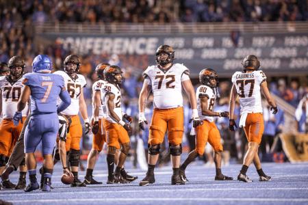 Oklahoma State offensive lineman Josh Sills (72) and Oklahoma