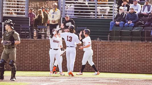 Tennessee baseball adds fur coat to home run celebration