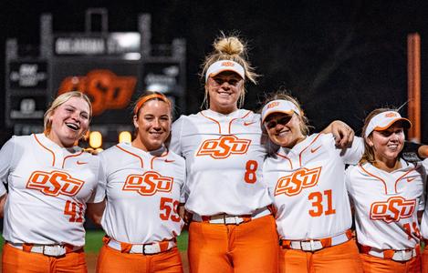 Photos: Cowgirl Softball Team Gets New Uniforms - Pistols Firing