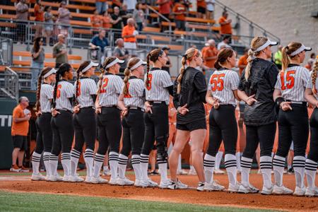 Photos: Cowgirl Softball Team Gets New Uniforms - Pistols Firing