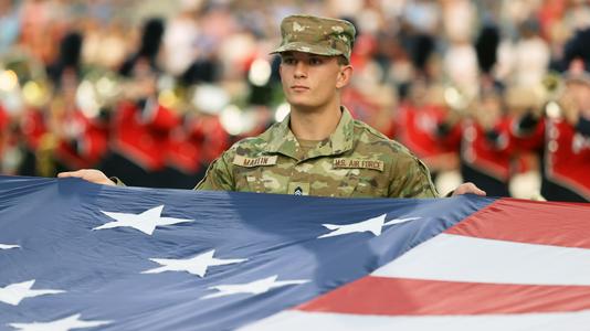 Louisville to Honor Armed Forces during Veteran's Day Salute - University  of Louisville Athletics