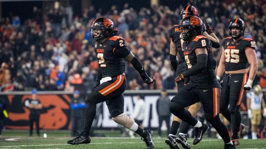 Oregon-Oregon State football rivalry to continue for two years - ESPN