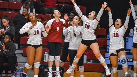 Volleyball To Close Out Road Schedule at Memphis - Temple