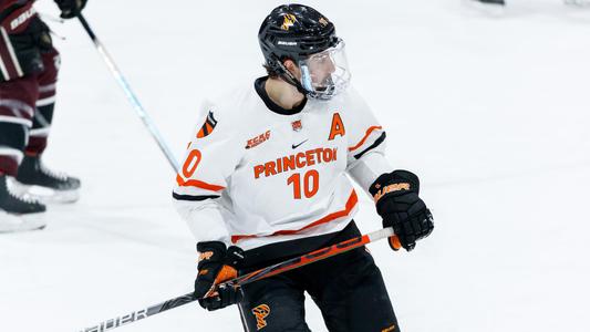 Quinnipiac Men's Ice Hockey - Keith Petruzzelli has been named to