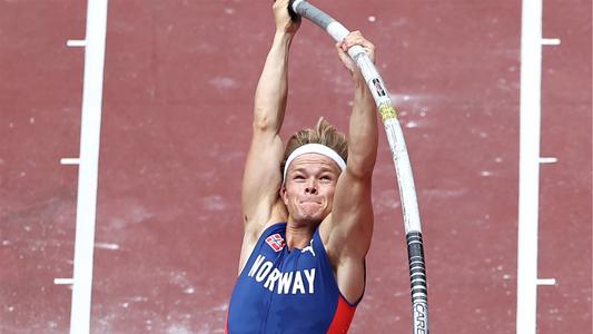 FOSTER VAULTS TO SIXTH OVERALL IN WOMEN'S POLE VAULT ON DAY 2 OF U