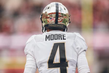 Moore Wins Hornung Award - Purdue Boilermakers