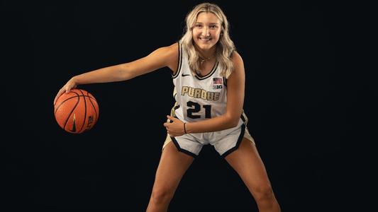 Peacock Women's Basketball Showcases 2023-24 Incoming Class