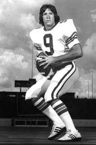 Today in Pro Football History: Highlighted Year: Dave Casper, 1976