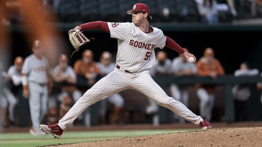 Texas, Oklahoma baseball teams open rivalry series with close contest