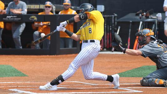 Georgia baseball outlasts Kennesaw State 7-6 to close out road