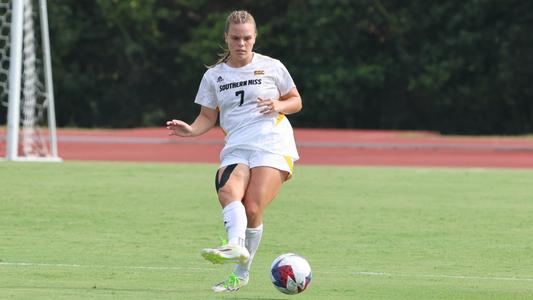 Borde Adds Eight in First Women's Soccer Signing Class - Alabama