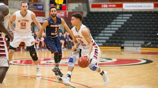 Dutch men's basketball staff adds Henderson - Central College Athletics