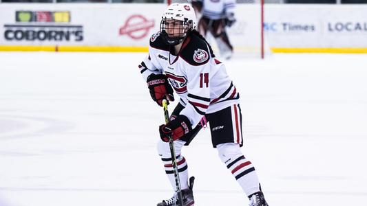 SCSU hockey opens season with game-winning deflected goal