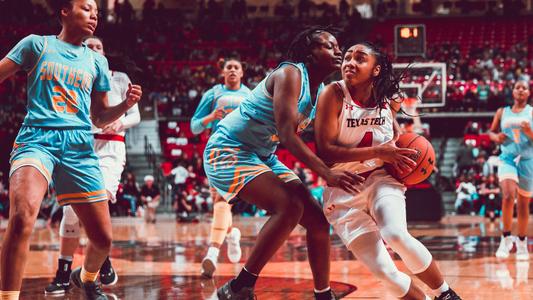 Chrislyn Carr - Women's Basketball - University of Louisville Athletics