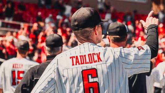 Football welcomes Baseball coaches to practice - University of Texas  Athletics