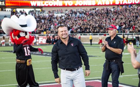 Zach Thomas named to Pro Football Hall of Fame class - Texas Tech Red  Raiders