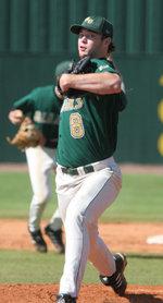 Baseball Delivers in the Clutch to Take Series Finale - Central Michigan  University Athletics