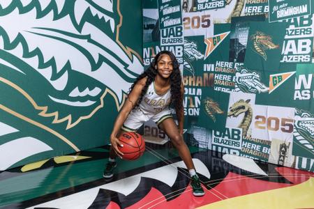 Mia Moore - Women's Basketball - UAB Athletics